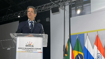 Você está visualizando atualmente Haddad defende diversificação de atividades industriais