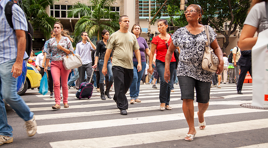 Você está visualizando atualmente Desemprego recua a 7,9% no trimestre encerrado em julho, menor taxa para o período desde 2014