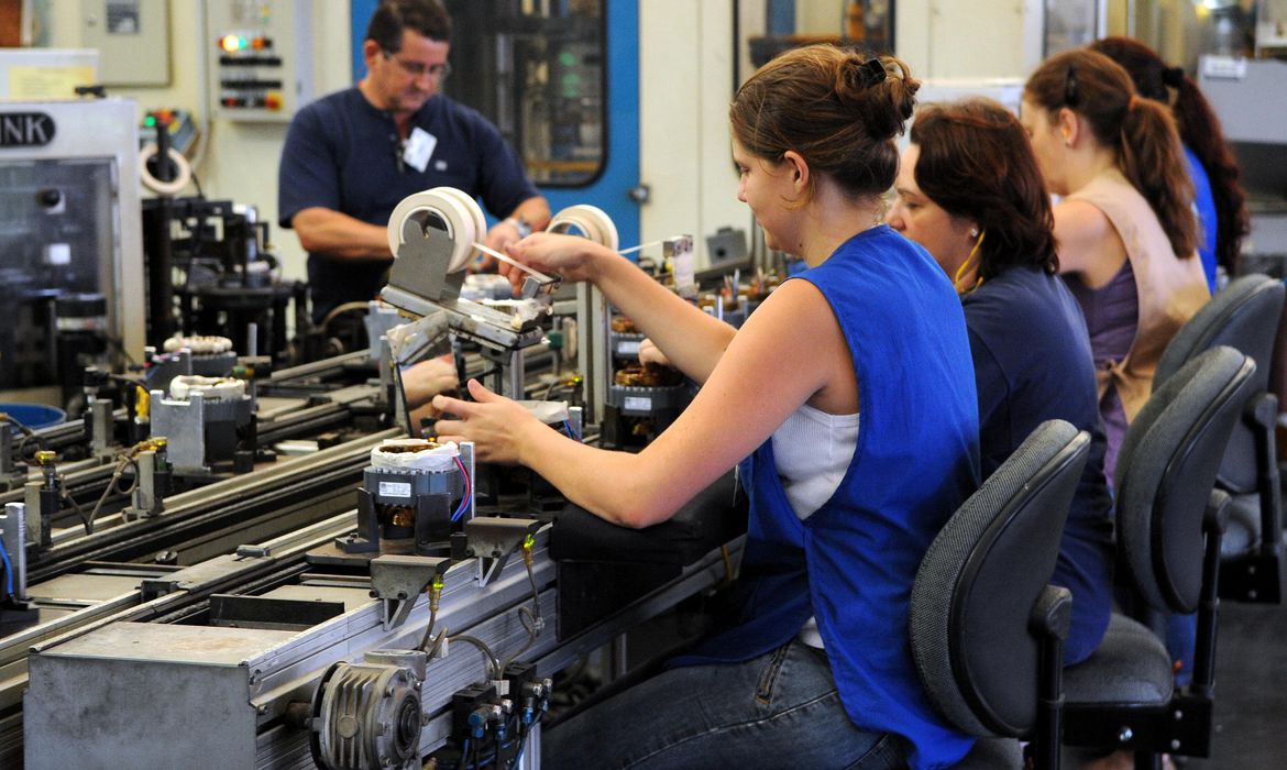 Você está visualizando atualmente Confiança do industrial cai em setembro e  ﻿interrompe quatro meses de avanço, afirma CNI