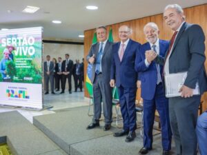 Leia mais sobre o artigo Governo lança Projeto Sertão Vivo, com R$ 1,75 bilhão para 430 mil famílias