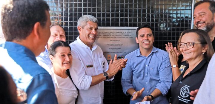 Em Santa Maria da Vitória, Jerônimo participa da entrega de 250 unidades do Minha Casa, Minha Vida