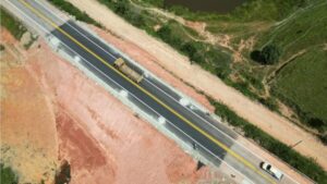 Leia mais sobre o artigo Ministério dos Transportes garante recursos e permite liberação de tráfego em trecho da BR-416/AL