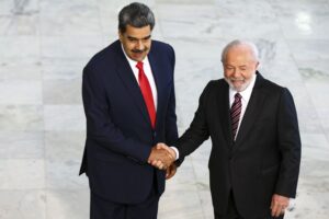Leia mais sobre o artigo Presidente Lula conversa com Nicolás Maduro sobre eleições na Venezuela
