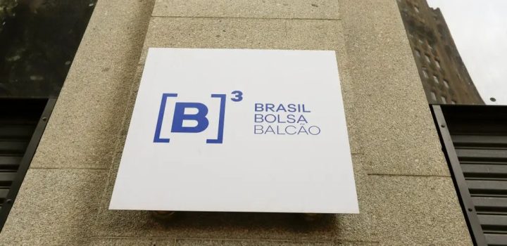 Bolsa resiste à baixa liquidez, renova máxima e bate marca de 134 mil pts