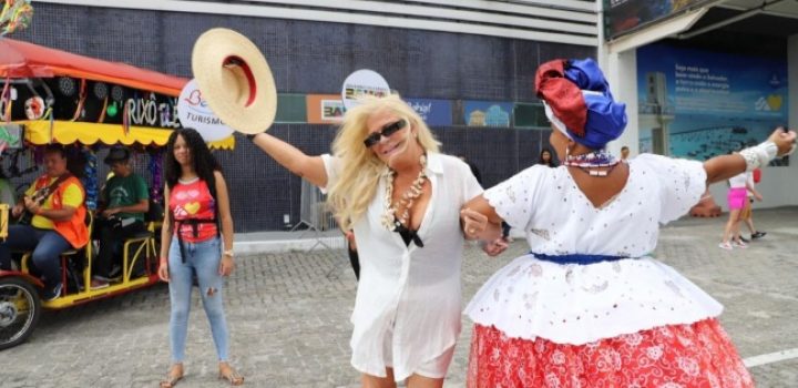 Setur-BA vai atender turistas no Carnaval