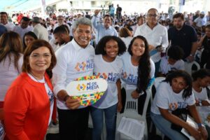 Leia mais sobre o artigo Governo da Bahia formaliza adesão ao programa Pé-de-Meia