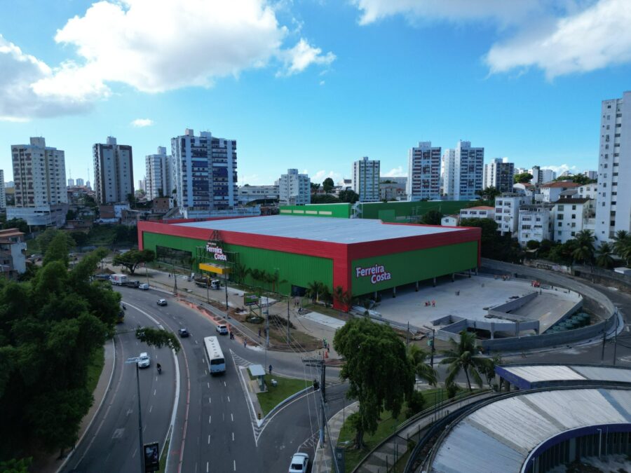 Você está visualizando atualmente Home Center Ferreira Costa Barris é aberto ao público