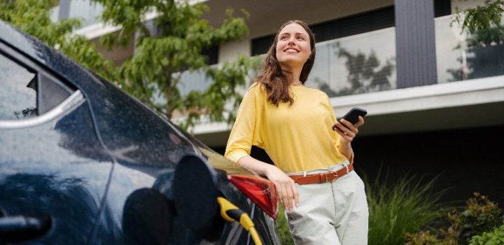 Venda de veículos elétricos cresce 145%