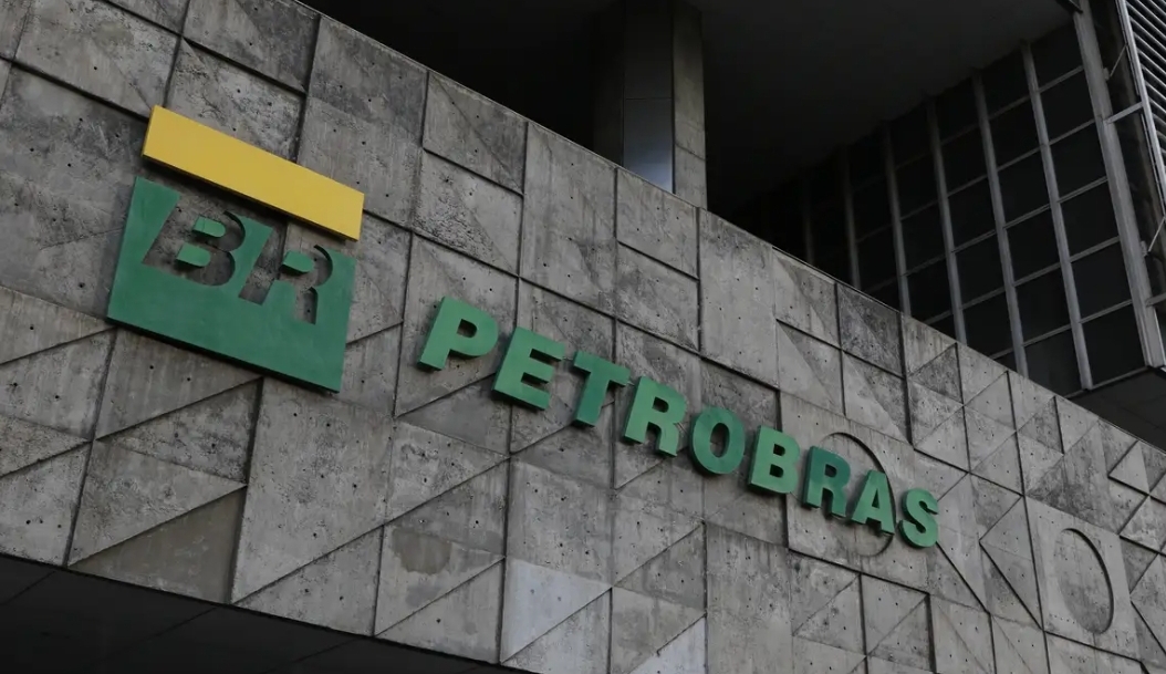 Você está visualizando atualmente Presidente do Conselho de Administração da Petrobras é reeleito
