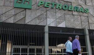 Leia mais sobre o artigo Petrobras entrará com recurso contra suspensão de conselheiro
