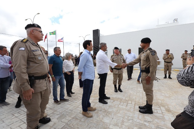 Você está visualizando atualmente Governo do Estado inaugura obras em Matina