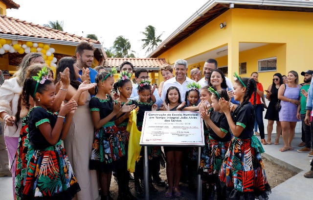 Você está visualizando atualmente Acajutiba ganha escolas mais modernas