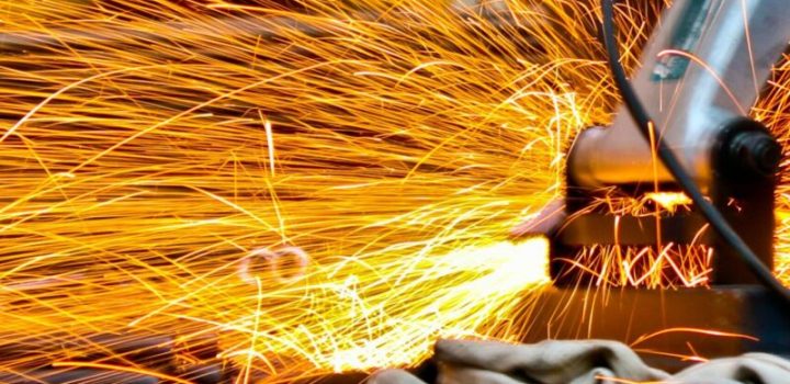 Produção industrial cai 0,9% em maio, aponta IBGE
