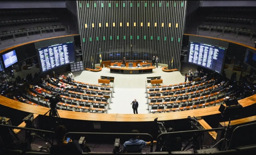 Prisão de candidatos está restrita até eleição