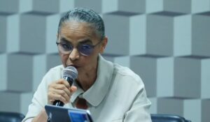 Leia mais sobre o artigo Brasil vive terrorismo climático, diz Marina Silva