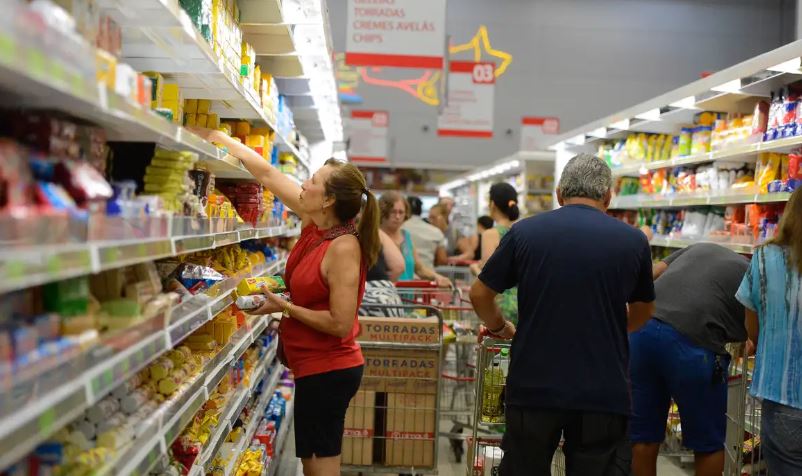 Você está visualizando atualmente Inflação desacelera para todas as faixas de renda em agosto