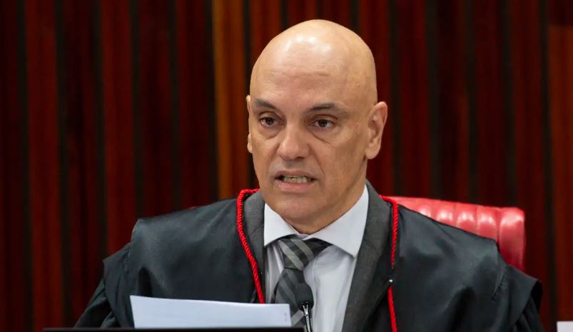 Moraes rejeita recurso do X contra bloqueio de perfis de influenciador