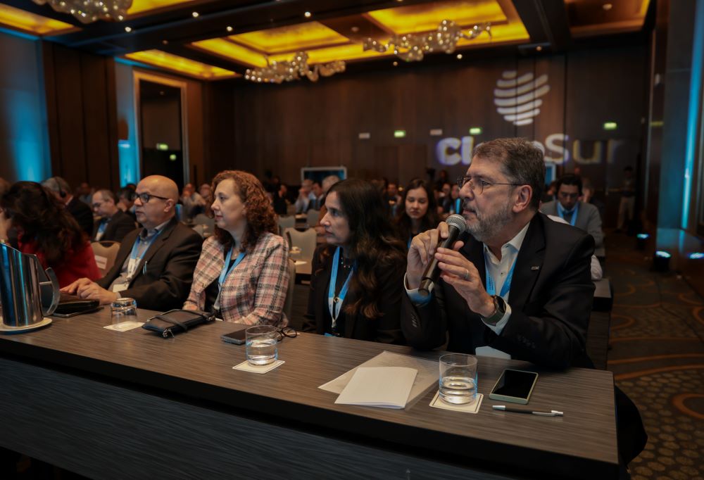 Você está visualizando atualmente Encontro em Lima reúne líderes da indústria química para discutir transição sustentável