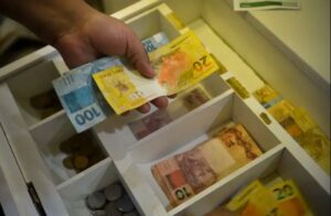 Leia mais sobre o artigo Bancos esperam crescer 10,6% em carteira de crédito em 2024