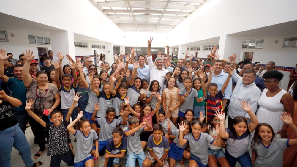 Você está visualizando atualmente Dois novos colégios de tempo integral são inaugurados em Souto Soares