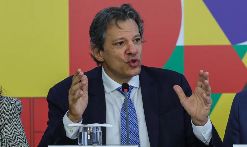 Você está visualizando atualmente Entenda pacote fiscal de R$ 70 bi anunciado por Haddad