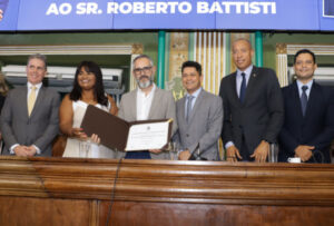 Leia mais sobre o artigo Câmara Municipal concede Título de Cidadão de Salvador a Roberto Battisti