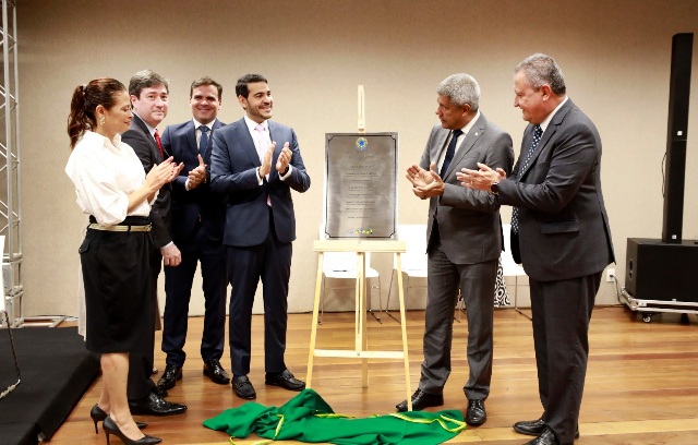 Governador participa da inauguração  da nova sede  da AGU