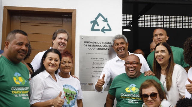 Catadores de material reciclável ganham galpão de triagem