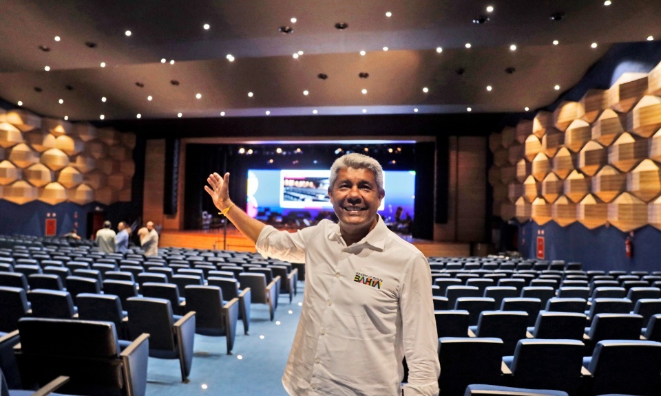 Centro de Convenções e Teatro de Feira de Santana são inaugurados