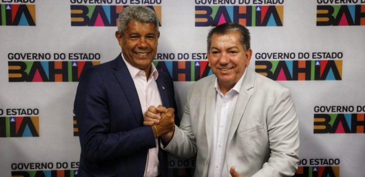 Governador recebe prefeito de Tanhaçu e fala sobre investimentos