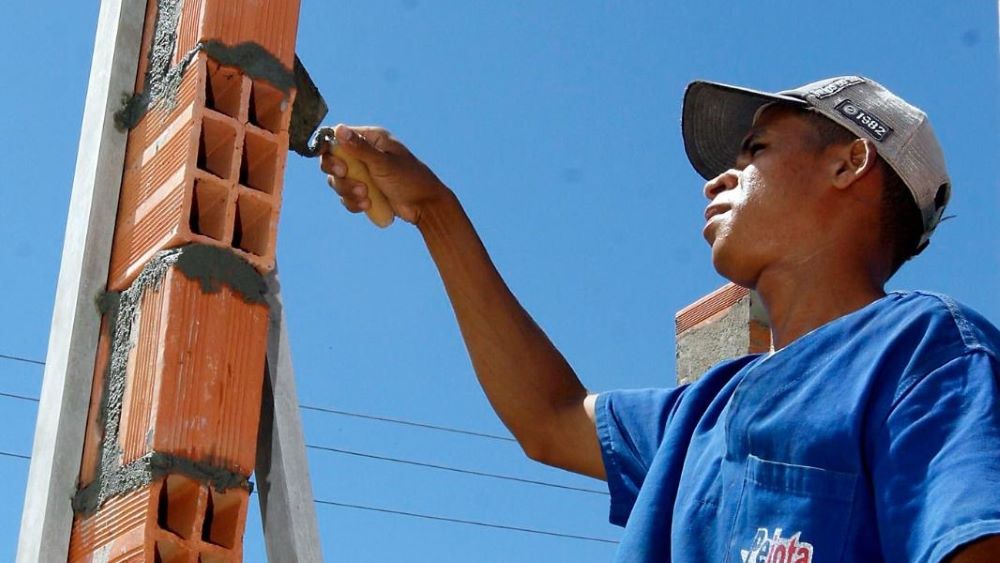 Você está visualizando atualmente Mesmo com perda de 18.661 postos em dezembro, a Bahia somou 84.726 novas vagas em 2024