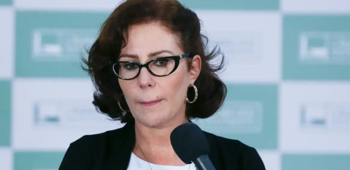 TRE-SP cassa diploma e torna inelegível deputada Carla Zambelli