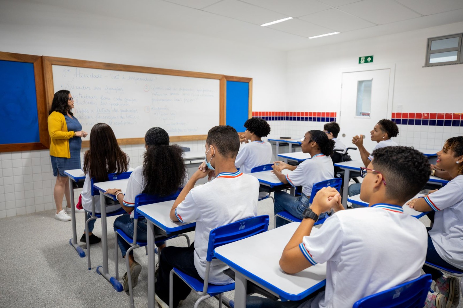 Você está visualizando atualmente Governo convoca novos profissionais para atuar na rede estadual