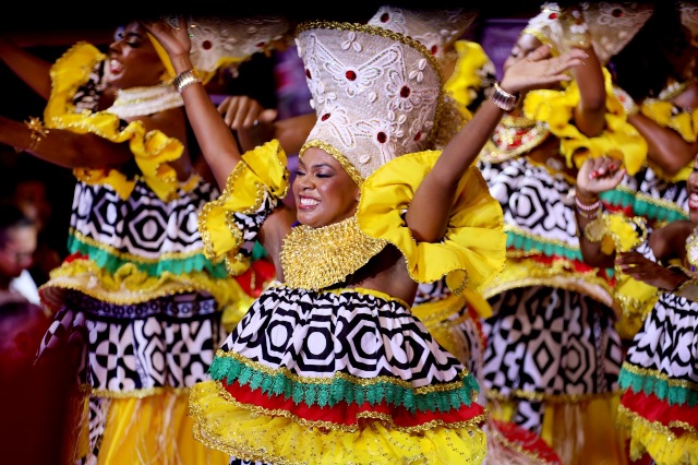 Você está visualizando atualmente Com apoio do Governo, Ilê Aiyê escolhe 44ª rainha em noite da beleza da mulher negra