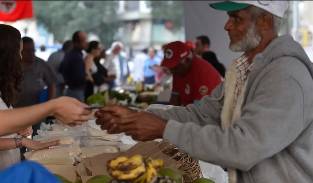 Você está visualizando atualmente Programa Desenrola Rural entra em vigor nesta segunda-feira