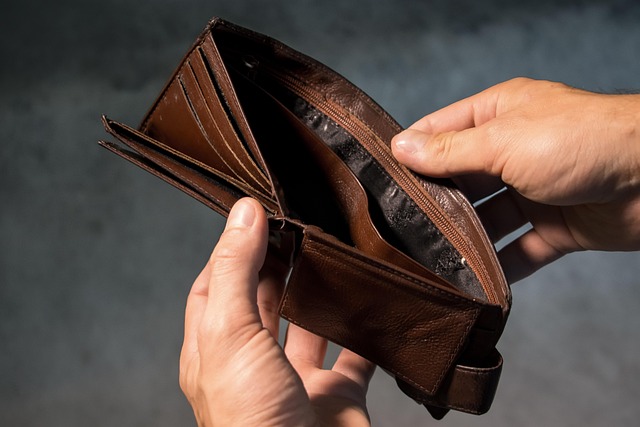 Você está visualizando atualmente Empresas brasileiras registraram queda de 4,9 p.p. na quitação de dívidas, aponta Serasa
