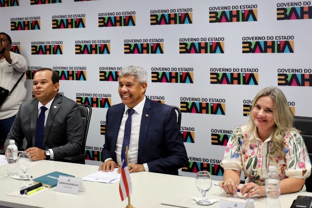 Você está visualizando atualmente Governador encaminha PL que altera remuneração de carreiras de Segurança