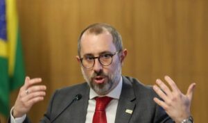 Leia mais sobre o artigo Descontos ilegais de aposentados do INSS serão devolvidos, diz governo