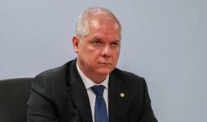 Leia mais sobre o artigo Lula determina demissão do presidente do INSS