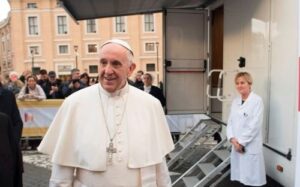 Leia mais sobre o artigo Papa Francisco: velório aberto começa amanhã, funeral será no sábado