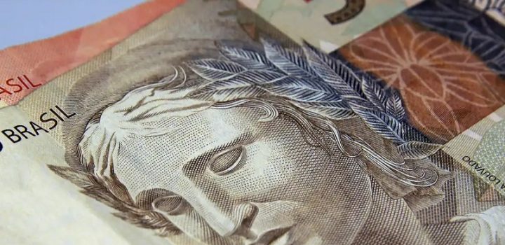 Aposentados e pensionistas começam a receber 1ª parcela do 13º