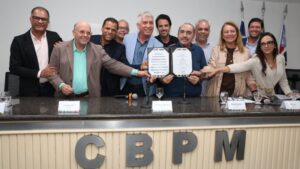 Leia mais sobre o artigo Bahia avança na transição energética com fábrica de vidro solar em Belmonte