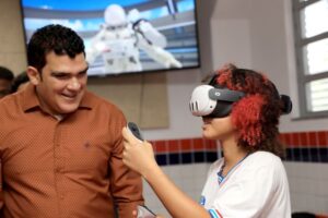 Leia mais sobre o artigo Mais tecnologia: Bahia inicia instalação de 180 laboratórios maker nas escolas estaduais