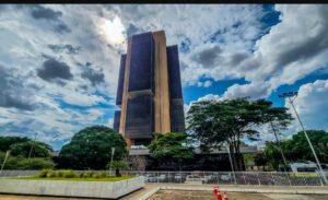 Leia mais sobre o artigo Copom eleva juros básicos da economia para 14,75% ao ano