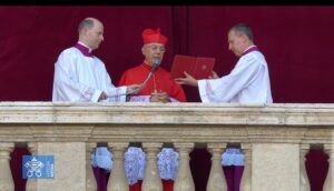 Leia mais sobre o artigo Cardeal Robert Francis Prevost é o novo papa e se chamará Leão XIV