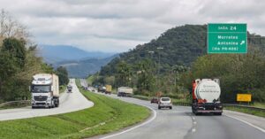 Leia mais sobre o artigo Com variação de 0,3% em março, serviços registra 2º resultado positivo seguido