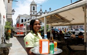 Leia mais sobre o artigo O volume de serviços na Bahia cresceu 1,5% em março de 2025