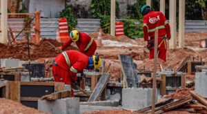 Leia mais sobre o artigo Com alta nas parcelas dos materiais e da mão de obra, preços da construção variam 0,46% em abril