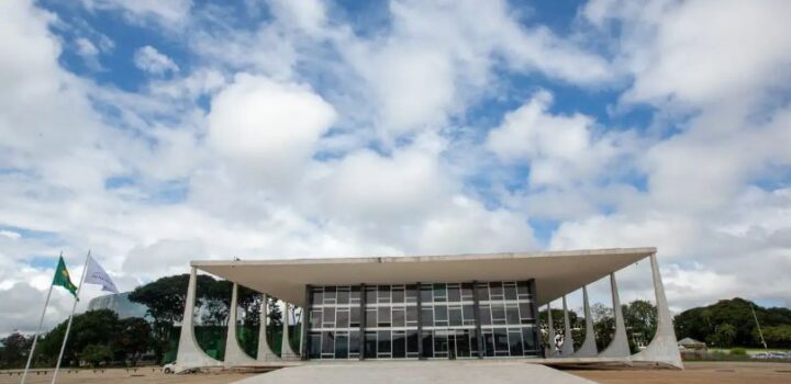 Moraes vota por Zambelli pegar 10 anos de prisão por invasão ao CNJ