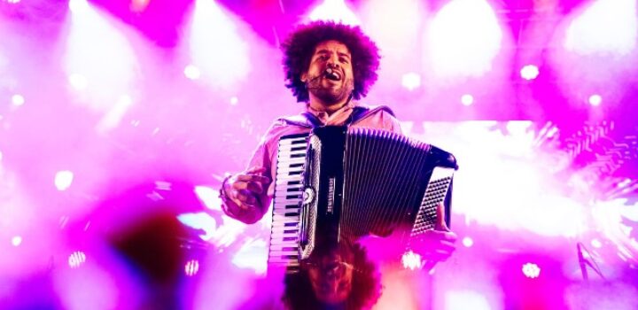 Mestrinho comanda o início da noite no Largo do Pelourinho neste sábado